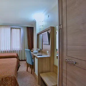 3* Otel Budo